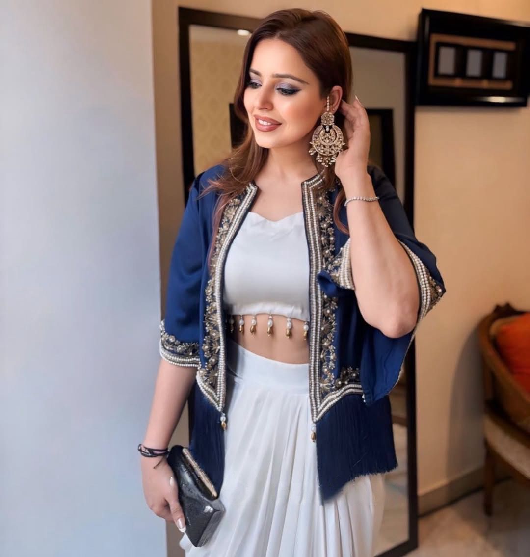 TRENDY THREE PIECE DHOTI WITH KOTI